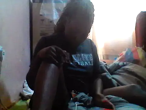 Snapshot of shix43 chatting on July 14, 2026, 10:43 am shix43 online show from July 14, 2026, 10:43 am