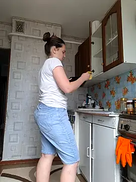 JeanneLoryzia online show from July 13, 2026, 8:57 am
