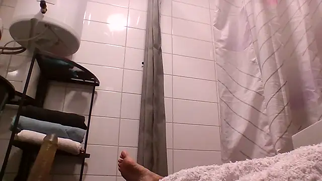FreakyMaggie online show from July 27, 2026, 12:56 pm