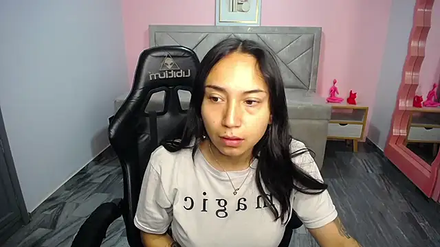 Snapshot of BloomyRose_ch chatting on July 13, 2026, 12:59 pm BloomyRose ch online show from July 13, 2026, 12:59 pm