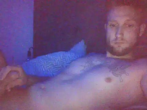 Snapshot of Damianek1998k chatting on July 12, 2026, 8:42 pm Damianek1998k online show from July 12, 2026, 8:42 pm