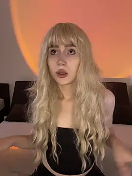 Charlotte Pretty online show from July 15, 2026, 4:52 am