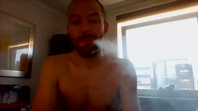 Snapshot of Cubinho79_b chatting on July 27, 2026, 12:01 pm Cubinho79 b online show from July 27, 2026, 12:01 pm