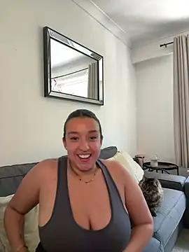 Snapshot of MrsMischief chatting on July 15, 2026, 11:39 am MrsMischief online show from July 15, 2026, 11:39 am
