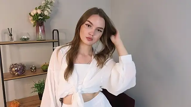 Nicole Keller online show from July 24, 2026, 11:39 am