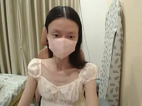 Lil-Cherry online show from July 14, 2026, 1:50 pm