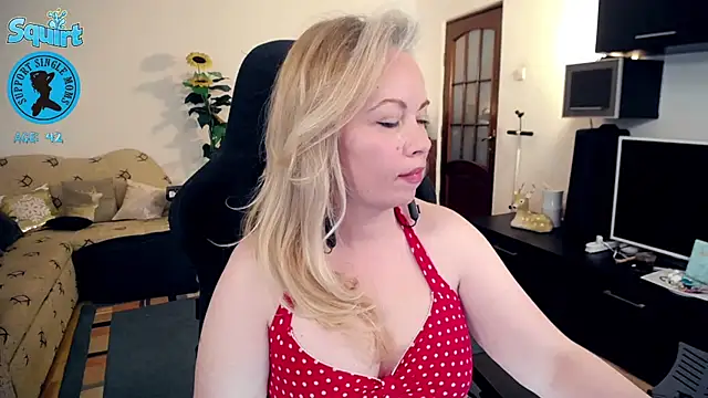 WhitneyLynn online show from May 7, 2026, 12:48 am