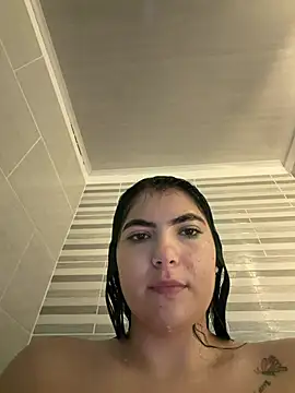 Snapshot of cloe_bella chatting on July 24, 2026, 4:08 am cloe bella online show from July 24, 2026, 4:08 am