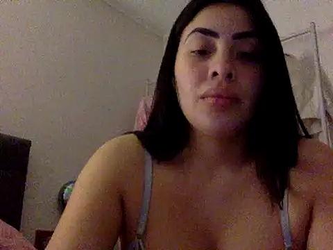 stripflordelcaos online show from July 17, 2026, 3:15 am