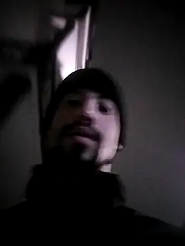 awesomenesshehfues online show from July 17, 2026, 3:37 am