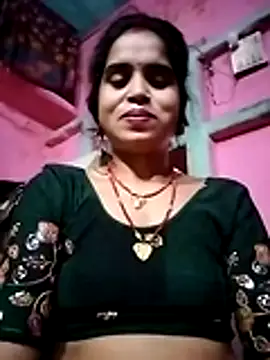 Simran Love143 online show from July 17, 2026, 3:53 pm
