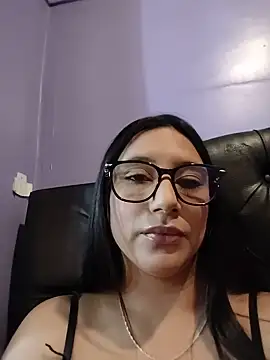 Snapshot of milarous chatting on July 18, 2026, 7:33 pm milarous online show from July 18, 2026, 7:33 pm