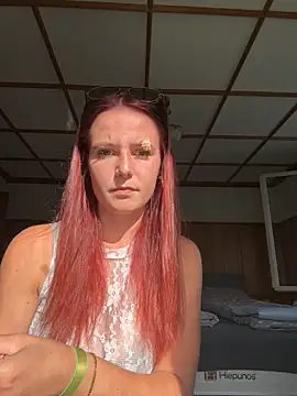 Nina-Sophie online show from July 22, 2026, 4:09 pm