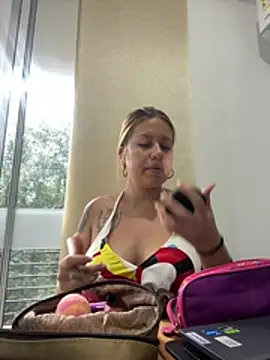 Snapshot of Angelabennett chatting on July 28, 2026, 6:53 pm Angelabennett online show from July 28, 2026, 6:53 pm