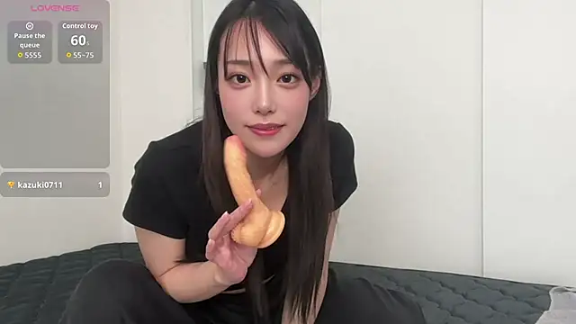 natsuna777 online show from July 28, 2026, 1:35 am