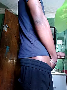 chezz05 online show from July 17, 2026, 10:12 am