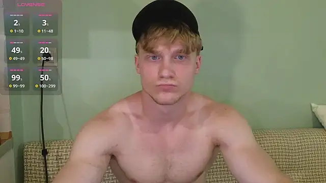 Snapshot of BigMuscleEnergy chatting on July 18, 2026, 3:53 pm BigMuscleEnergy online show from July 18, 2026, 3:53 pm