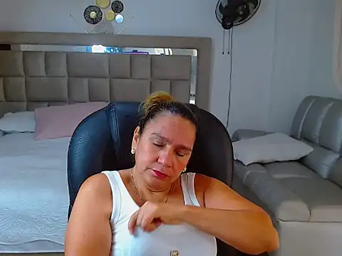 Pamelaxxox online show from July 21, 2026, 1:34 pm