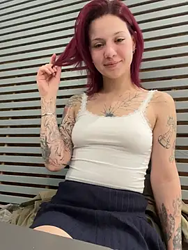 Snapshot of Lilly__Kiss chatting on July 20, 2026, 7:16 am Lilly Kiss online show from July 20, 2026, 7:16 am