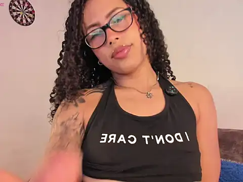 SarahhSmithh online show from July 21, 2026, 2:40 pm