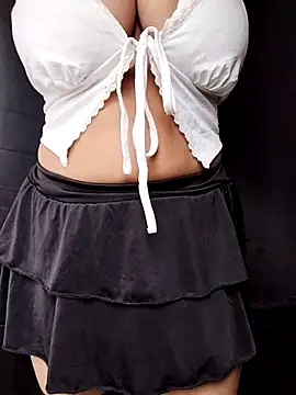 Snapshot of horny-sneha chatting on July 17, 2026, 10:56 am horny-sneha online show from July 17, 2026, 10:56 am