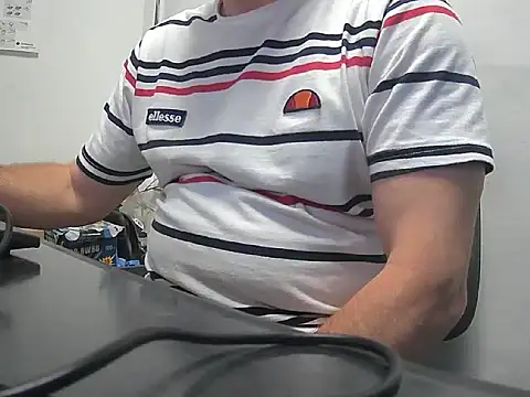 gabriel9  online show from May 25, 2026, 7:51 am