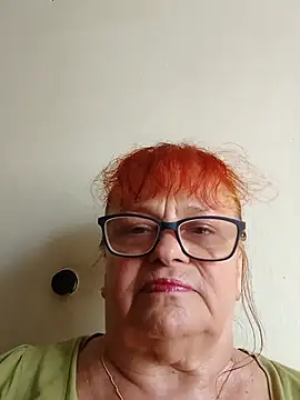 Snapshot of Moodberry400 chatting on July 21, 2026, 6:48 am Moodberry400 online show from July 21, 2026, 6:48 am