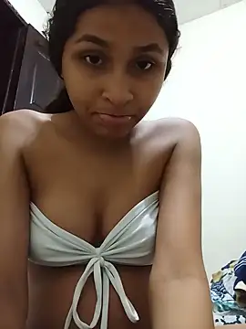 Lia Foz online show from July 21, 2026, 2:25 am
