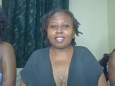 Snapshot of pinkfantsy chatting on July 20, 2026, 8:33 pm pinkfantsy online show from July 20, 2026, 8:33 pm