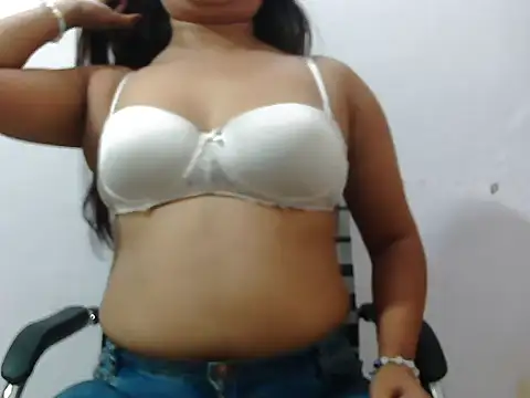 Suhani Arora898 online show from July 23, 2026, 7:27 am