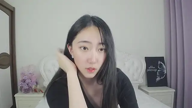 VeronicaDaugherty online show from July 25, 2026, 9:06 am
