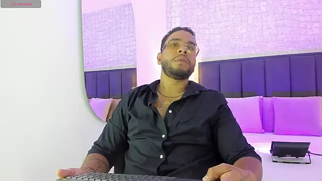 Jacksson Miller  online show from August 3, 2026, 10:03 pm