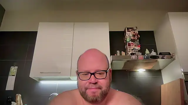 theitalianbear online show from May 11, 2026, 7:33 pm