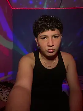 Eduardosexy  online show from August 8, 2026, 12:17 am