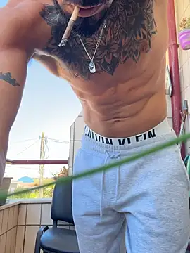 Jrafaelgomes17 online show from August 6, 2026, 11:49 am