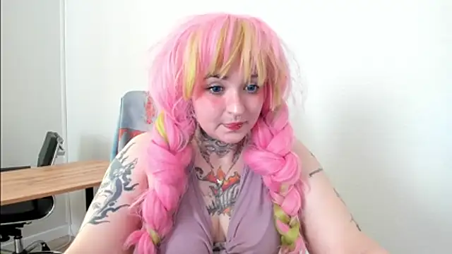 Snapshot of crystal_musee chatting on July 29, 2026, 2:11 am crystal musee online show from July 29, 2026, 2:11 am
