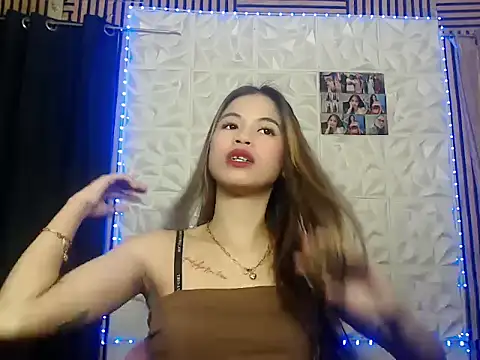 Petite Jacky18 online show from August 4, 2026, 12:53 pm