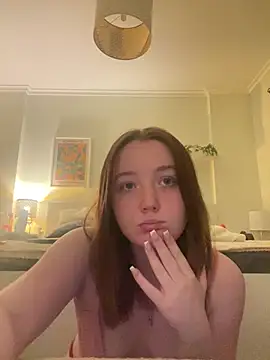 Snapshot of Graciebrownxx chatting on August 1, 2026, 10:30 pm Graciebrownxx online show from August 1, 2026, 10:30 pm