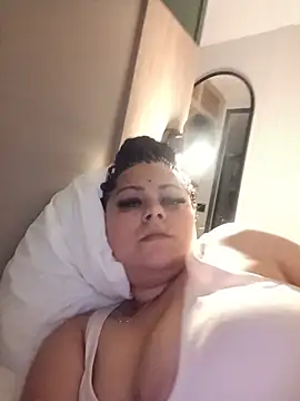 Vanessa3012 online show from August 5, 2026, 8:14 pm