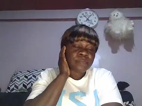 Snapshot of maggy0710 chatting on August 4, 2026, 10:25 pm maggy0710 online show from August 4, 2026, 10:25 pm