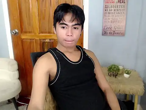Xyrien Miller online show from August 6, 2026, 6:47 pm