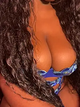 Snapshot of Blaackcat chatting on February 20, 2026, 11:06 pm Blaackcat online show from February 20, 2026, 11:06 pm