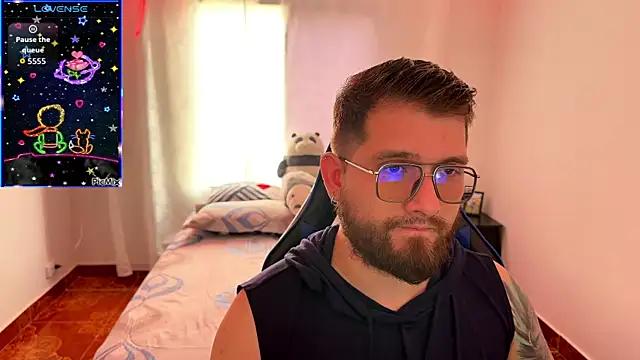Axelsterling  online show from August 3, 2026, 7:42 pm