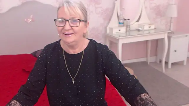 LadyAlana online show from June 19, 2026, 10:04 pm