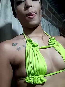Snapshot of KHLOE_HILTON chatting on August 5, 2026, 5:29 pm KHLOE HILTON online show from August 5, 2026, 5:29 pm
