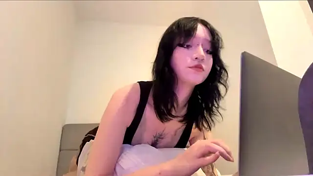 RachelRina online show from August 4, 2026, 3:00 am