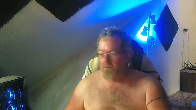 Snapshot of PervTrucker2 chatting on August 1, 2026, 9:24 pm PervTrucker2 online show from August 1, 2026, 9:24 pm