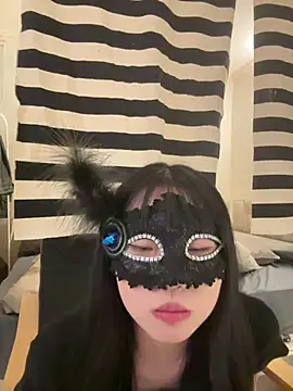 Snapshot of una_h chatting on August 3, 2026, 11:27 am una h online show from August 3, 2026, 11:27 am
