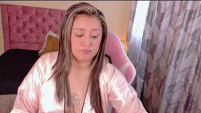 Snapshot of miss_chantall chatting on August 4, 2026, 8:46 pm miss chantall online show from August 4, 2026, 8:46 pm
