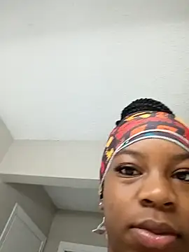 slimmchocolate online show from August 8, 2026, 3:19 pm